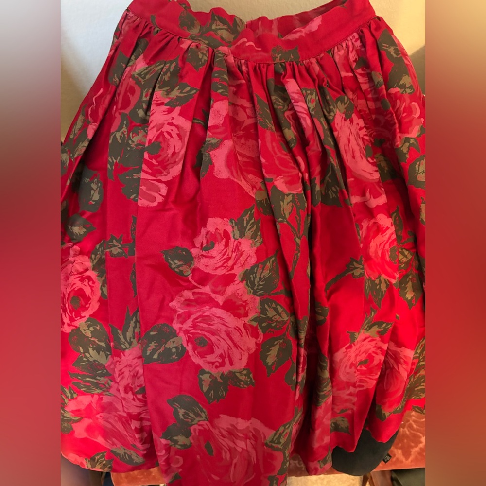 Vixen by Micheline Pitt red roses skirt large new - Picture 3 of 3